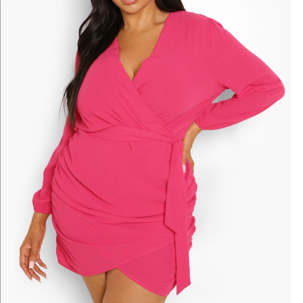 Boohoo PLUS WRAP BELTED MINI DRESS - Never Worn